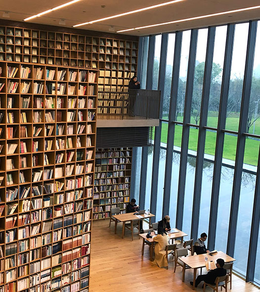 学校图书馆